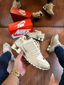 NIKE SHOX