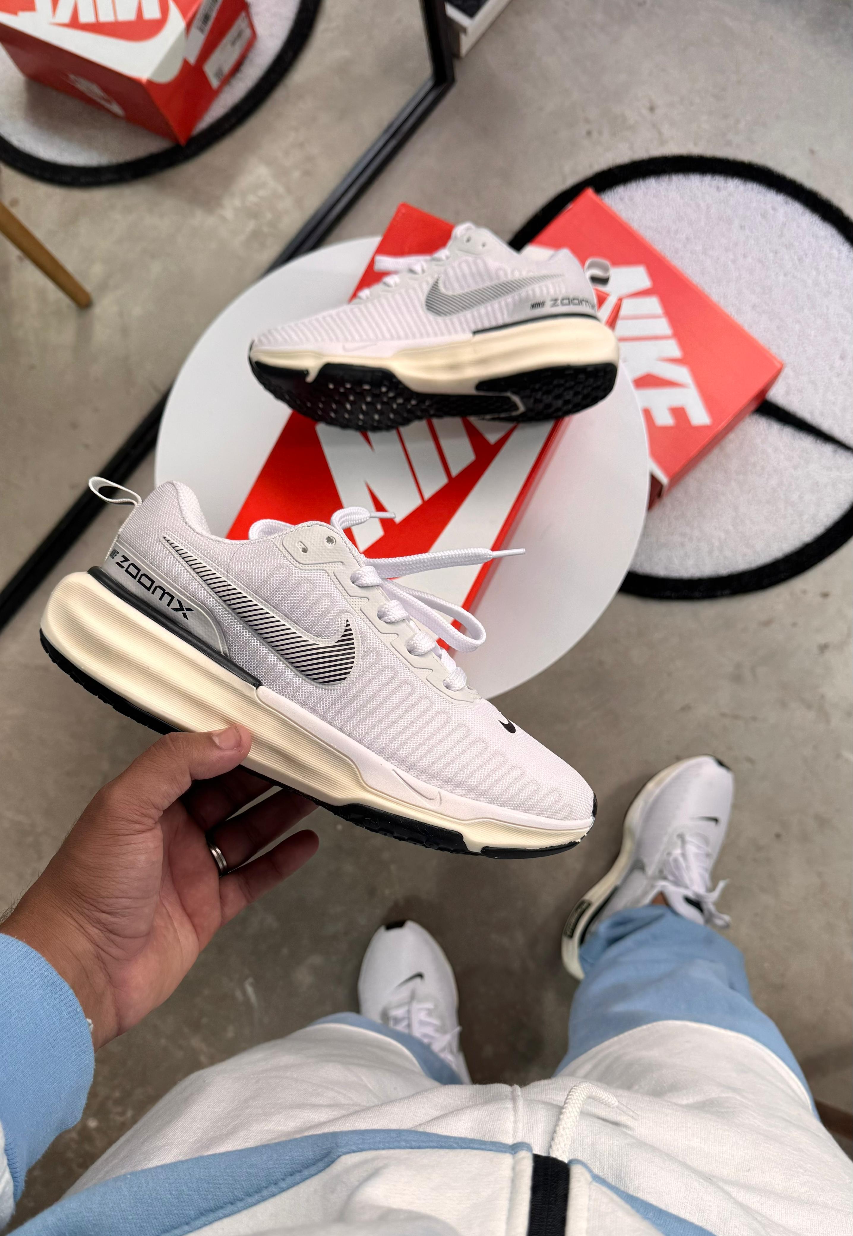 ZOOM X INVINCIBLE RUN 3