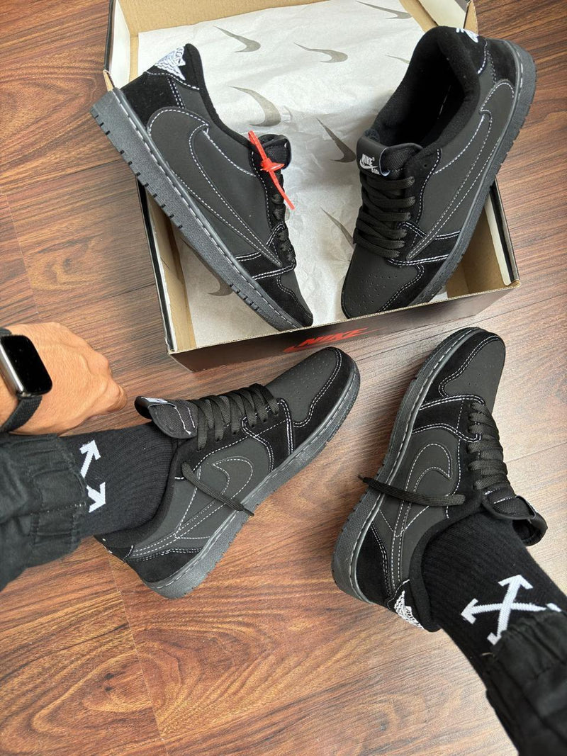 Jordan Travis  black