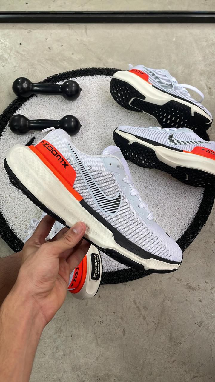 ZOOM X INVINCIBLE RUN 3