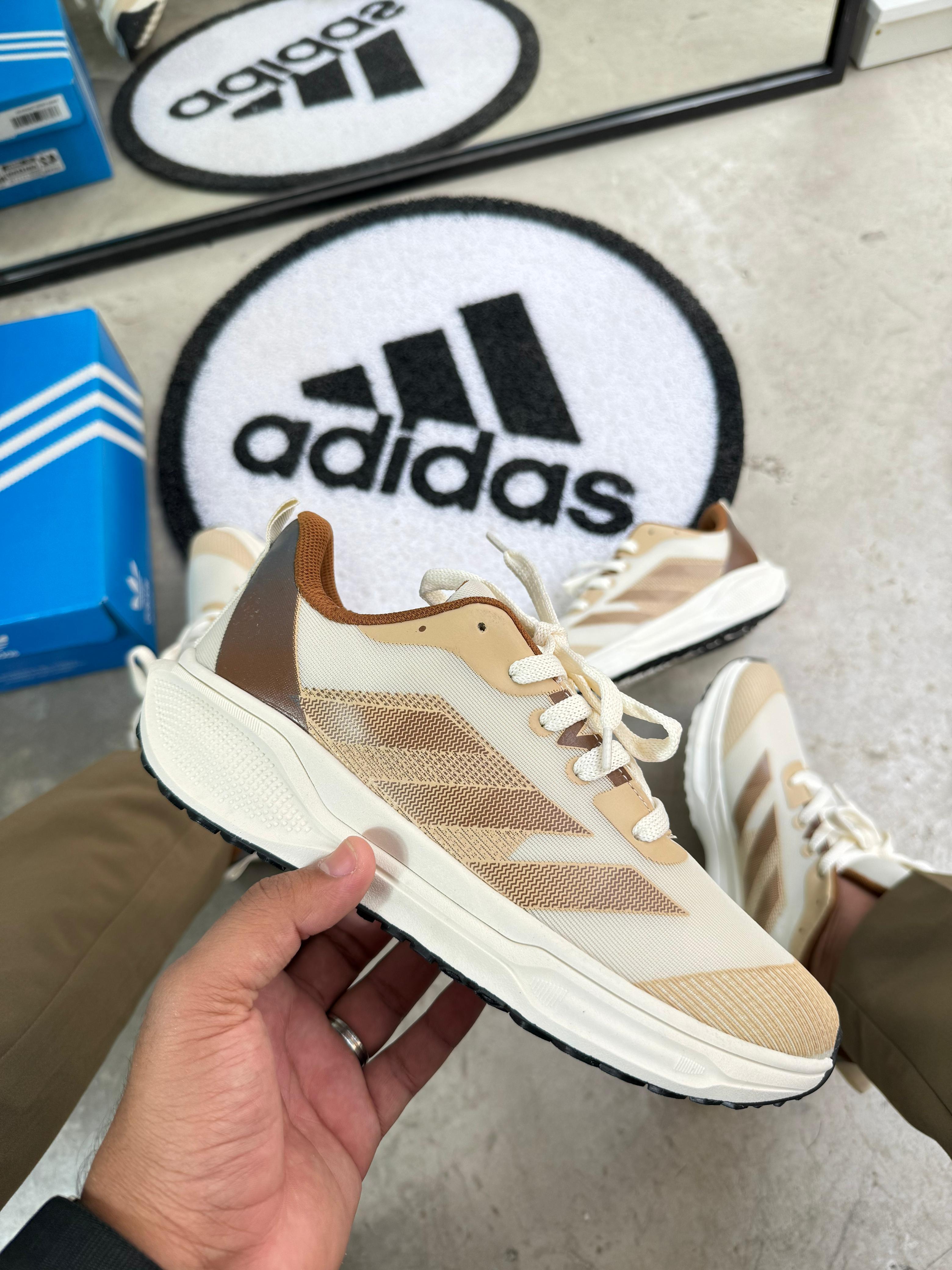ADIDAS ADIZERO BOSTON 12