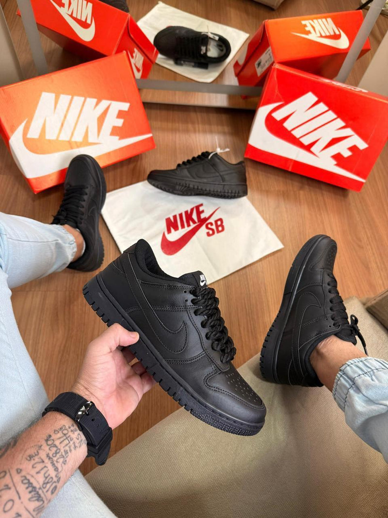 DUNK luxo black