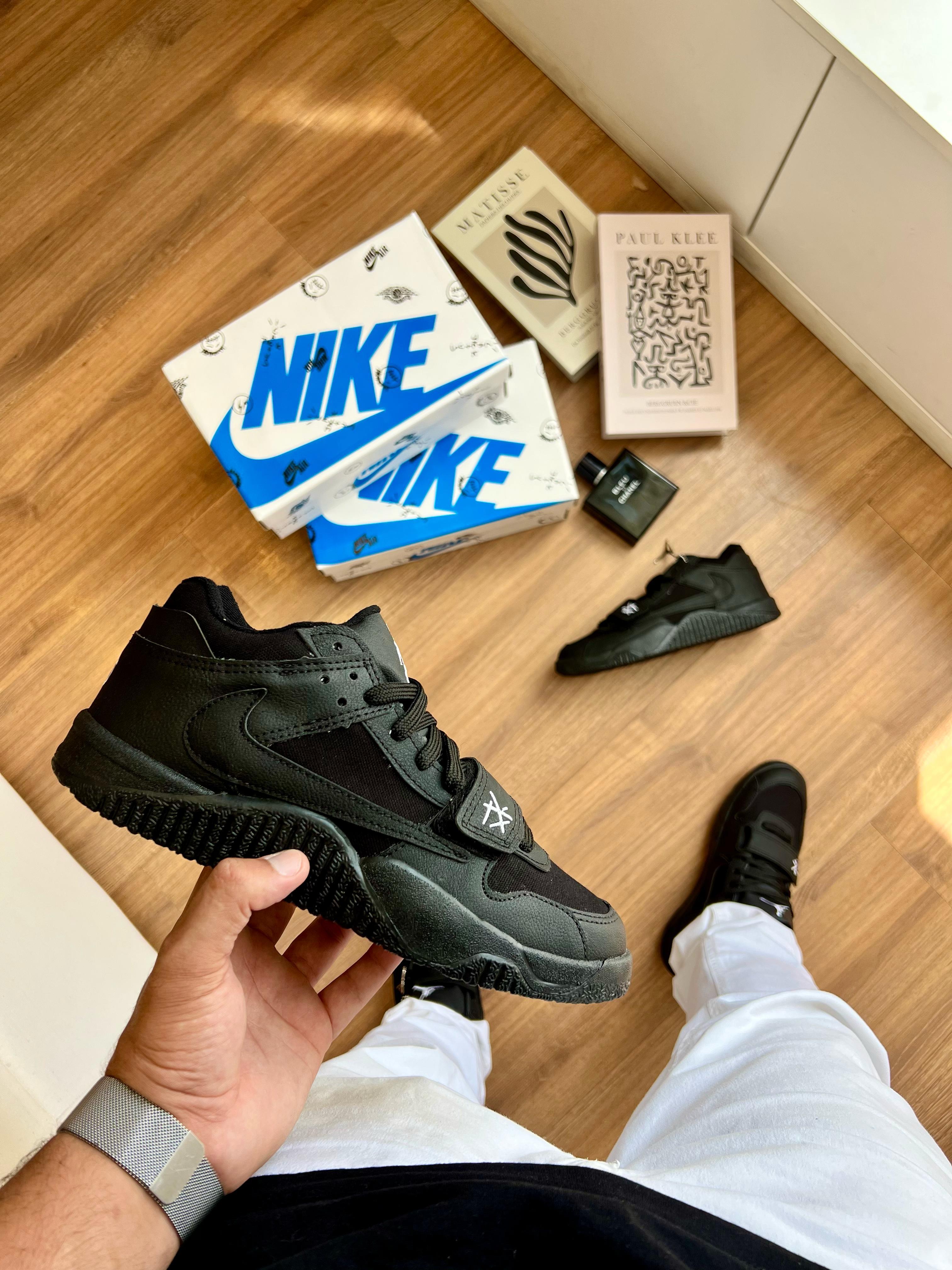 BOTA TRAVIS SCOTT X JORDAN JUMPMAN JACK TR SAIL