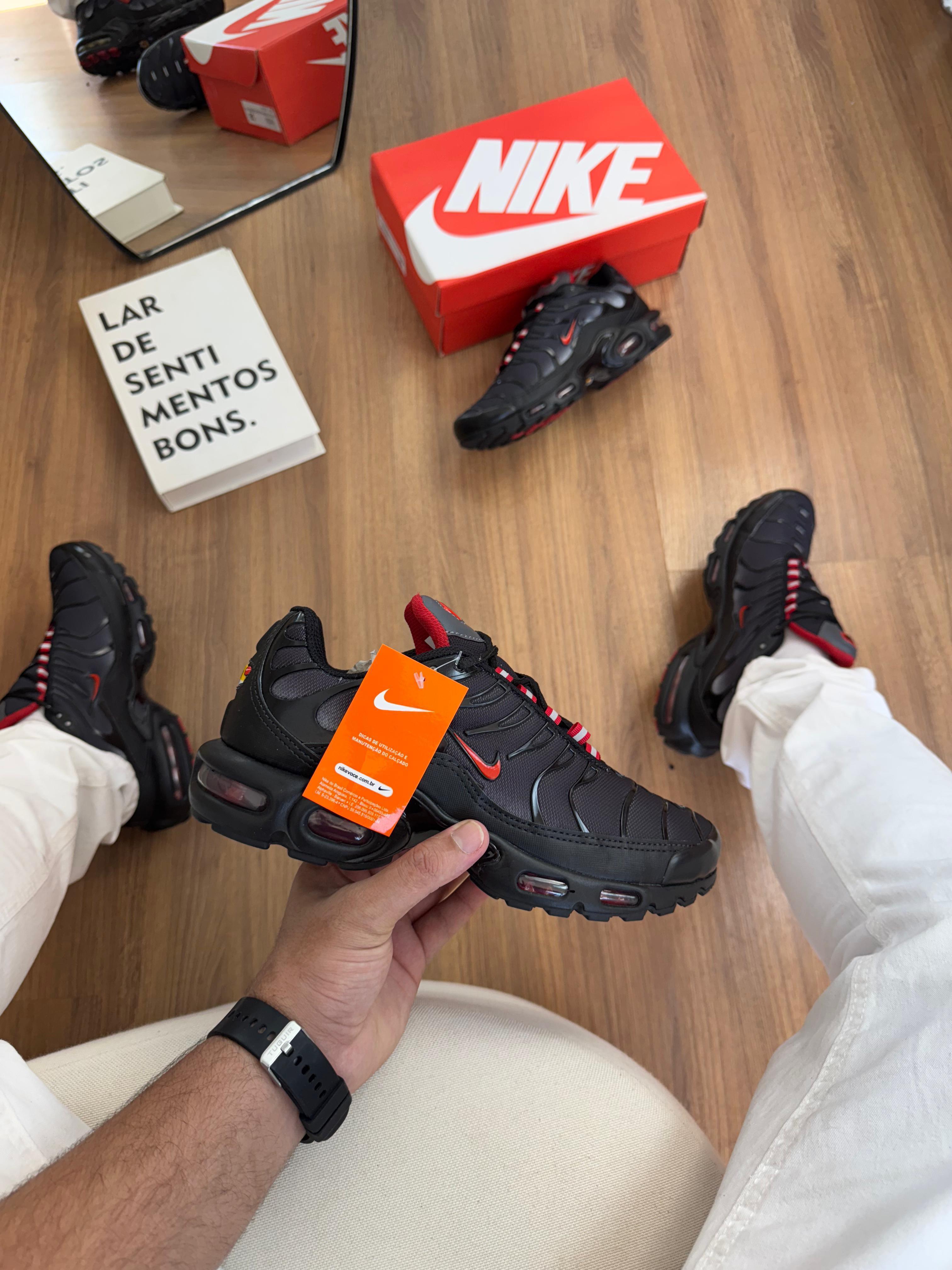 AIR MAX TN PLUS  blac/red