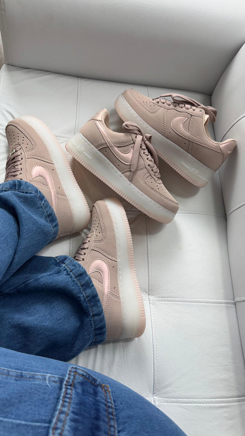 Air Force One Flamingo